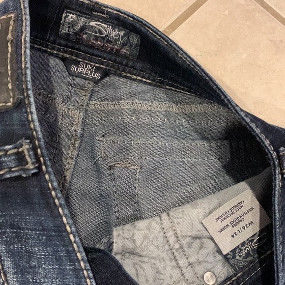 LN like new Silver Suki 26x34 dark wash. - Picture 3 of 7